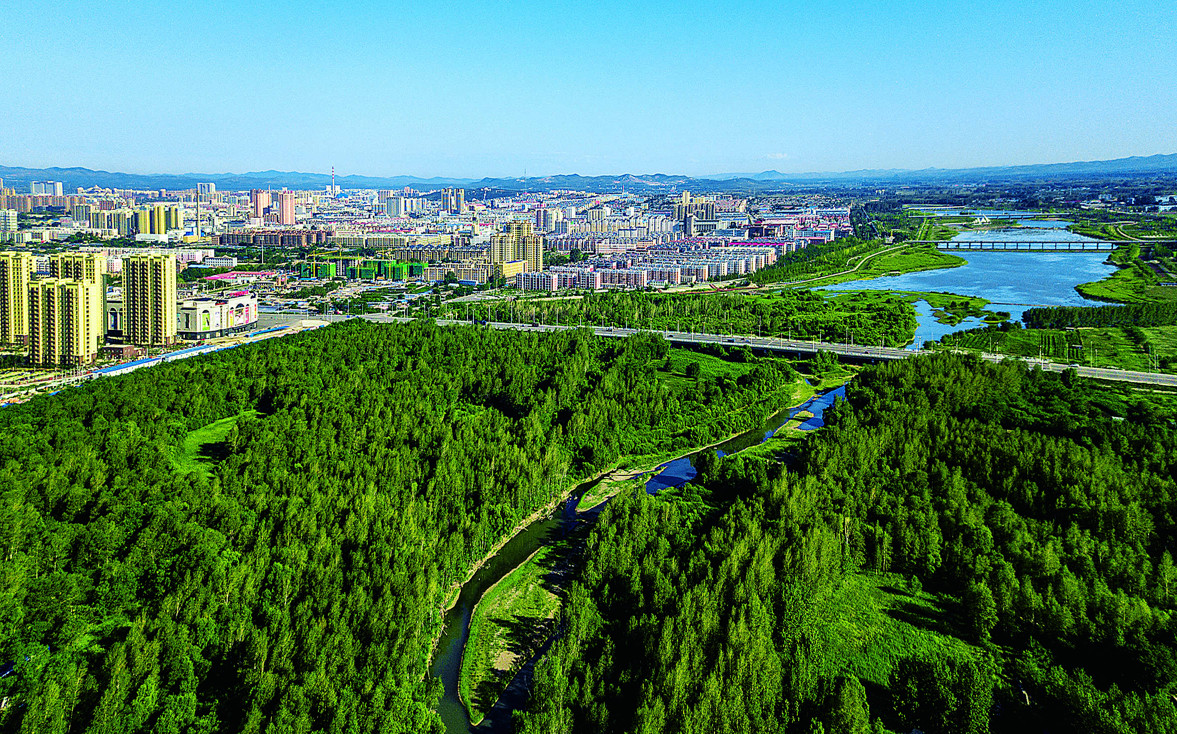 兴安盟——水清岸绿的洮儿河蜿蜒流淌